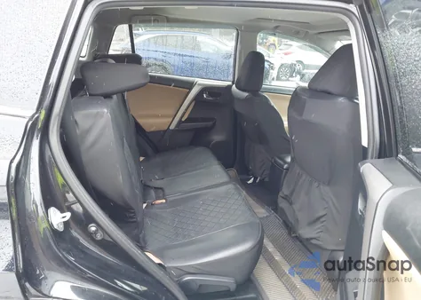 2016 Toyota Rav4 Xle z USA, uszkodzony, nr VIN 2T3RFREVXGW509033